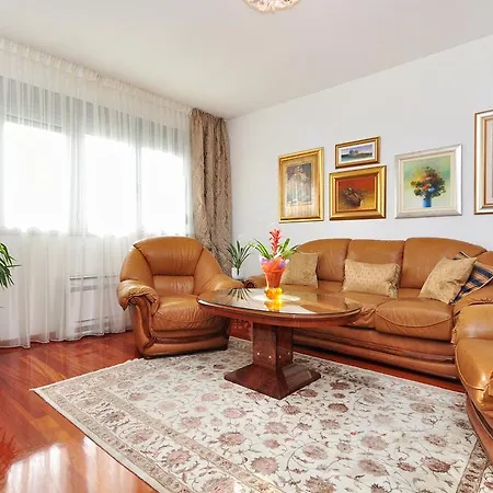 Apartment Lux M&l Split